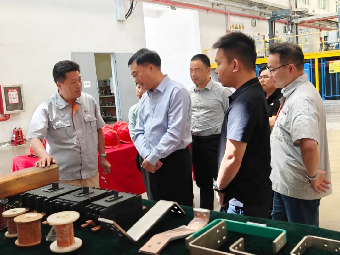 安徽國科新能和淮南市煤化工園區(qū)領(lǐng)導(dǎo)一行赴孚信達(dá)調(diào)研